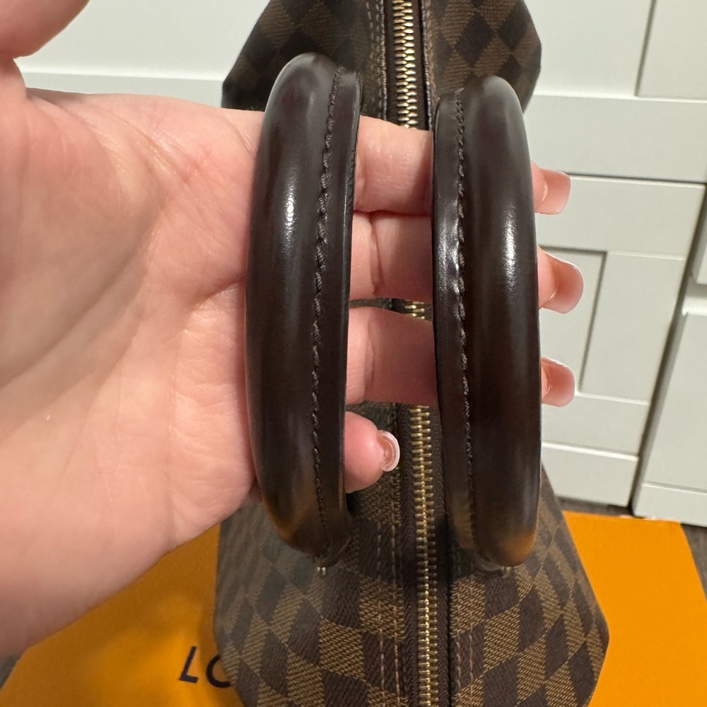 Louis Vuitton Damier Ebene Speedy 30 - Picture 6 of 16